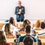 SCUOLA. Caro affitti docenti fuori sede: proposta al Ministro Valditara di canone calmierato a 300 € per i fuori sede