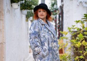 Grazia Urbano una storia di rinascita. Donna tenace che approda all estero dopo un periodo difficile. La rinascita è stata la Moda Internazionale e ora la divulgherò nelle scuole