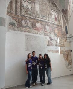 NAPOLI. Liceo Vittorio Emanuele II-Garibaldi, l’affresco cinquecentesco scoperto e restaurato dalla Città Metropolitana di Napoli nel circuito delle visite di Open House NapoliE i lavori proseguiranno sulla parete opposta dove i saggi hanno portato alla luce altri elementi decorativi
