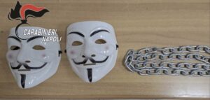 NAPOLI. Vomero: Occupazione fermata sul nascere dai Carabinieri. Alcuni studenti con passamontagna e maschere di V per Vendetta